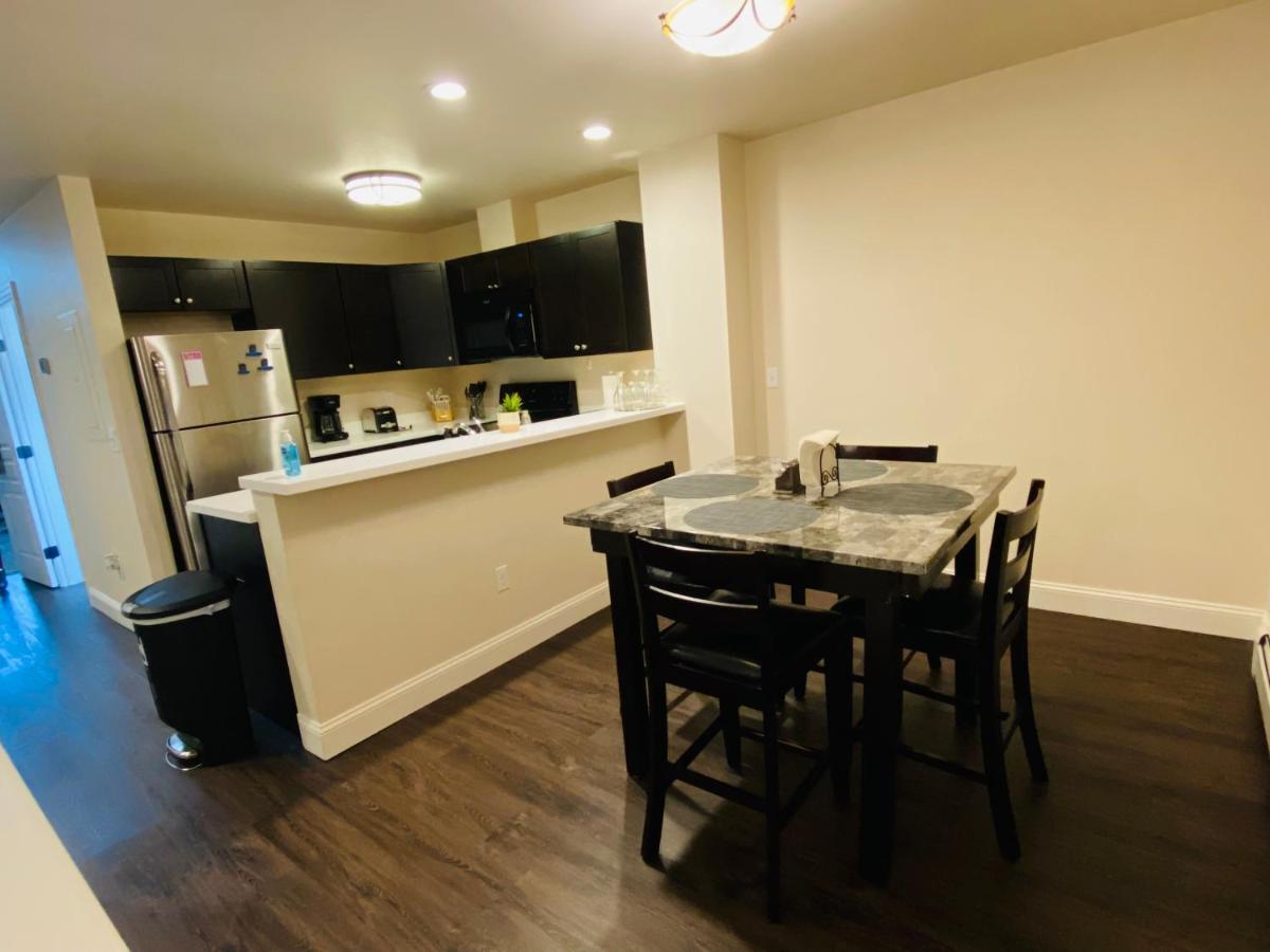 Beautiful 2 Bedroom 1 Bath Apartment With Private Garage Anchorage Exterior foto
