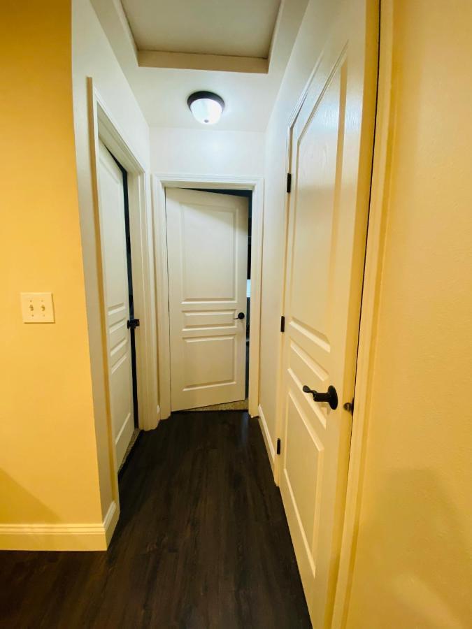 Beautiful 2 Bedroom 1 Bath Apartment With Private Garage Anchorage Exterior foto