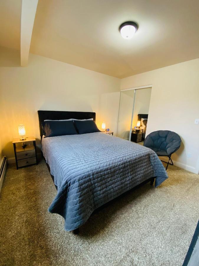 Beautiful 2 Bedroom 1 Bath Apartment With Private Garage Anchorage Exterior foto